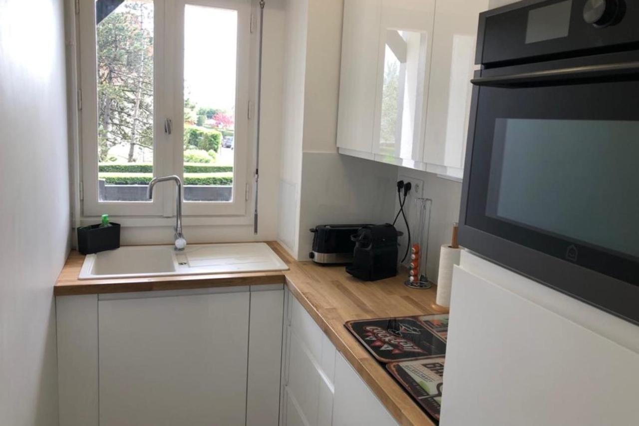 Beautiful Apartment With Gardenlk Cabourg Esterno foto