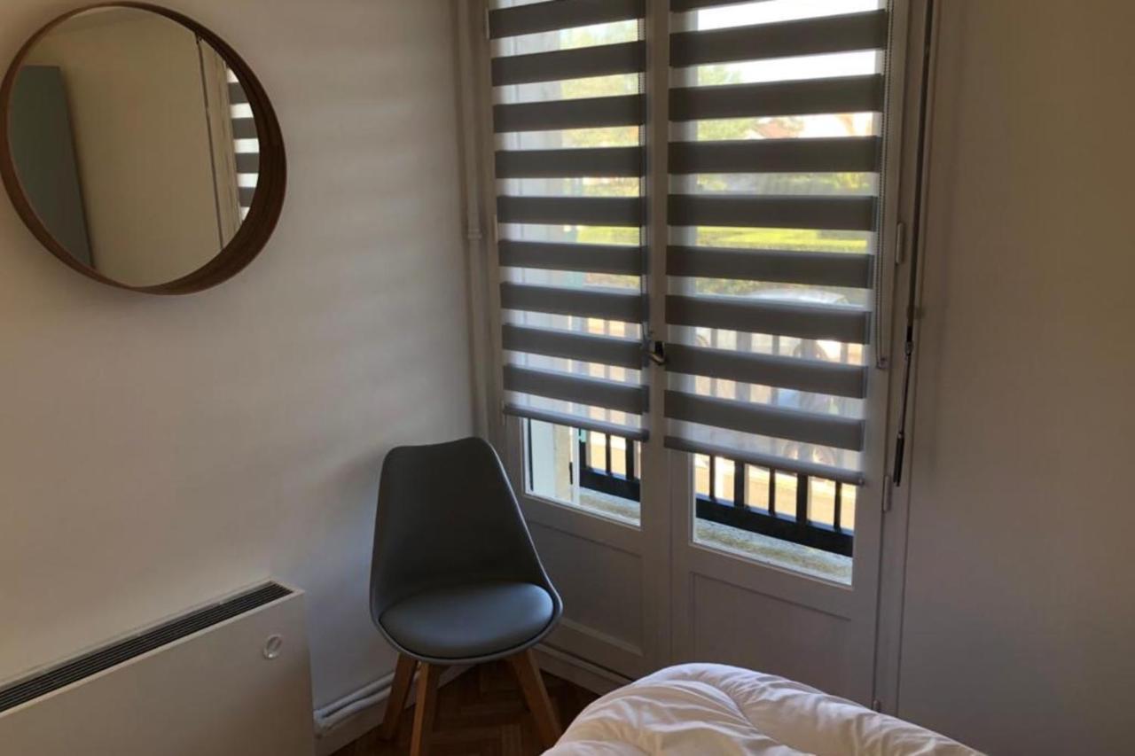 Beautiful Apartment With Gardenlk Cabourg Esterno foto